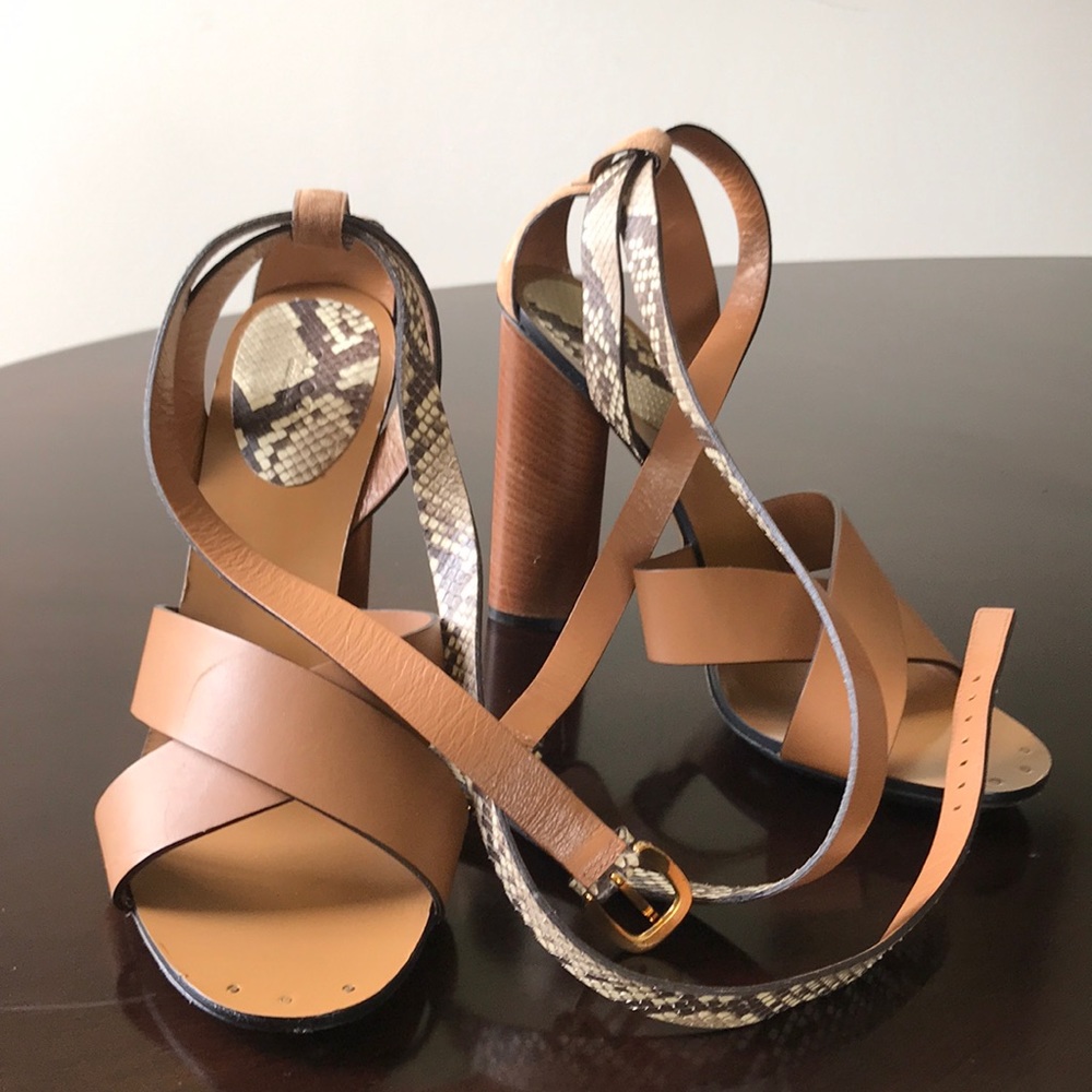 Gucci Strappy alligator print leather 9.5M Sandals - Picture 1 of 8